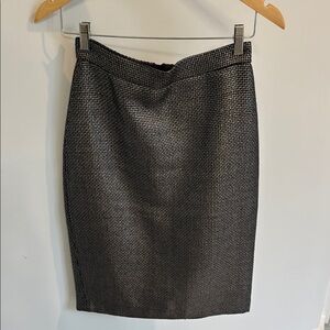 Banana Republic Black Knee-Length Pencil Skirt Size 2